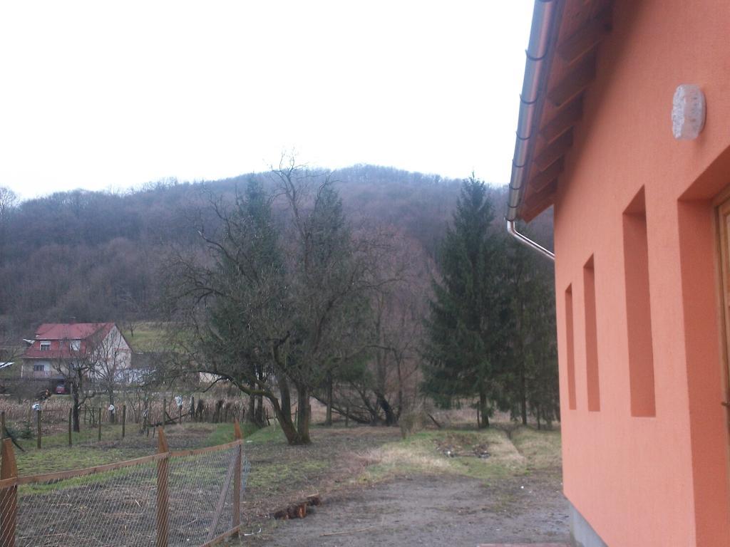Szikla Vendeghaz Hotel Istenmezeje Exterior photo